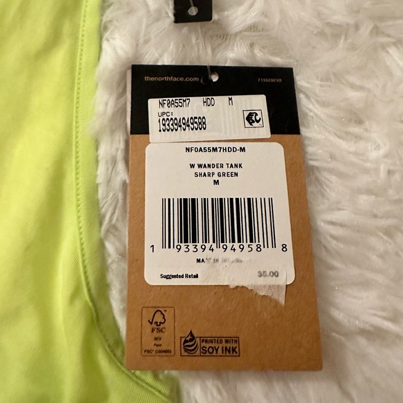 The North Face Sharp Green Wander Tank NWT - Picture 4 of 5